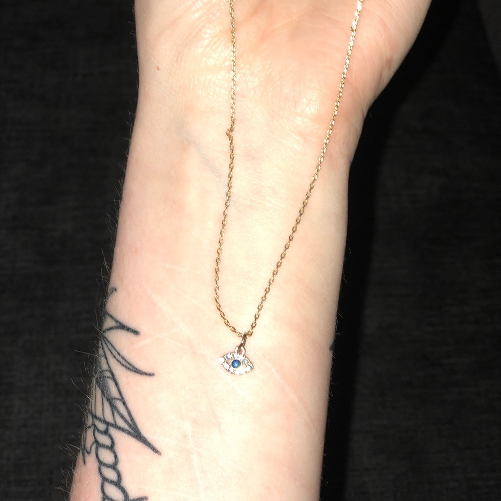 Eye, American Eagle necklace